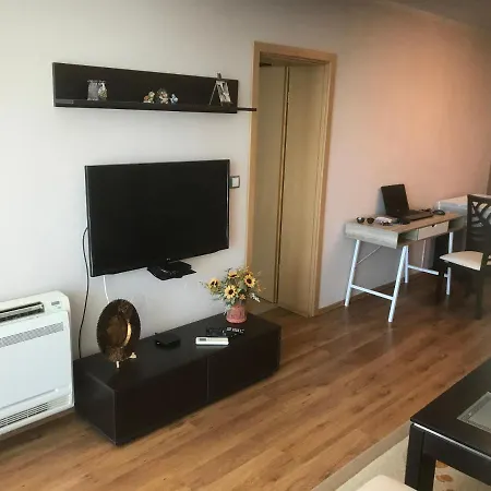 Marina Holiday Club Apartment Поморие